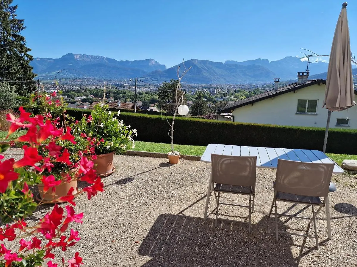 Apartment Studio Bellevue Appart Independant Renove 2024 Piscine Parking Proche Centre Annecy Poisy Frankreich